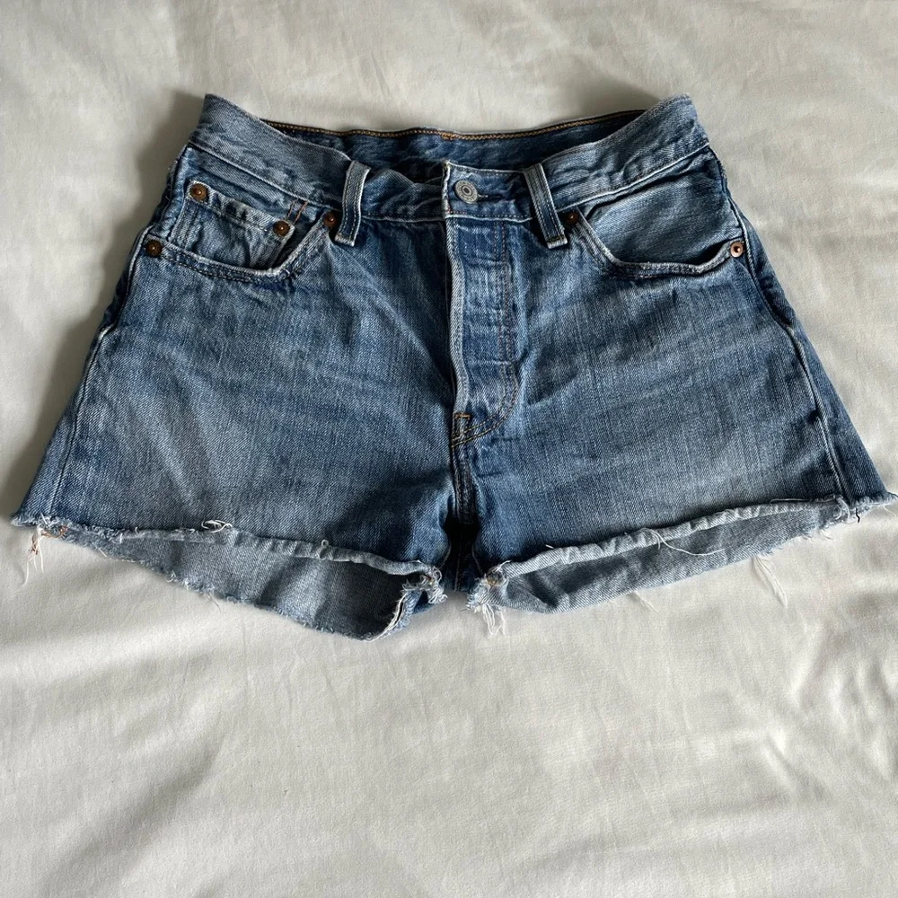 Vintage Levi 501 cut offs - Picture 1 of 4